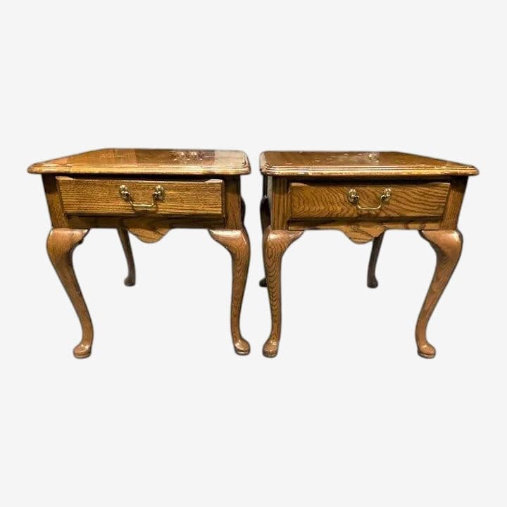Pair of Thomasville Vintage Solid Oak Queen Anne Side Tables Late 20th Century - Image 1