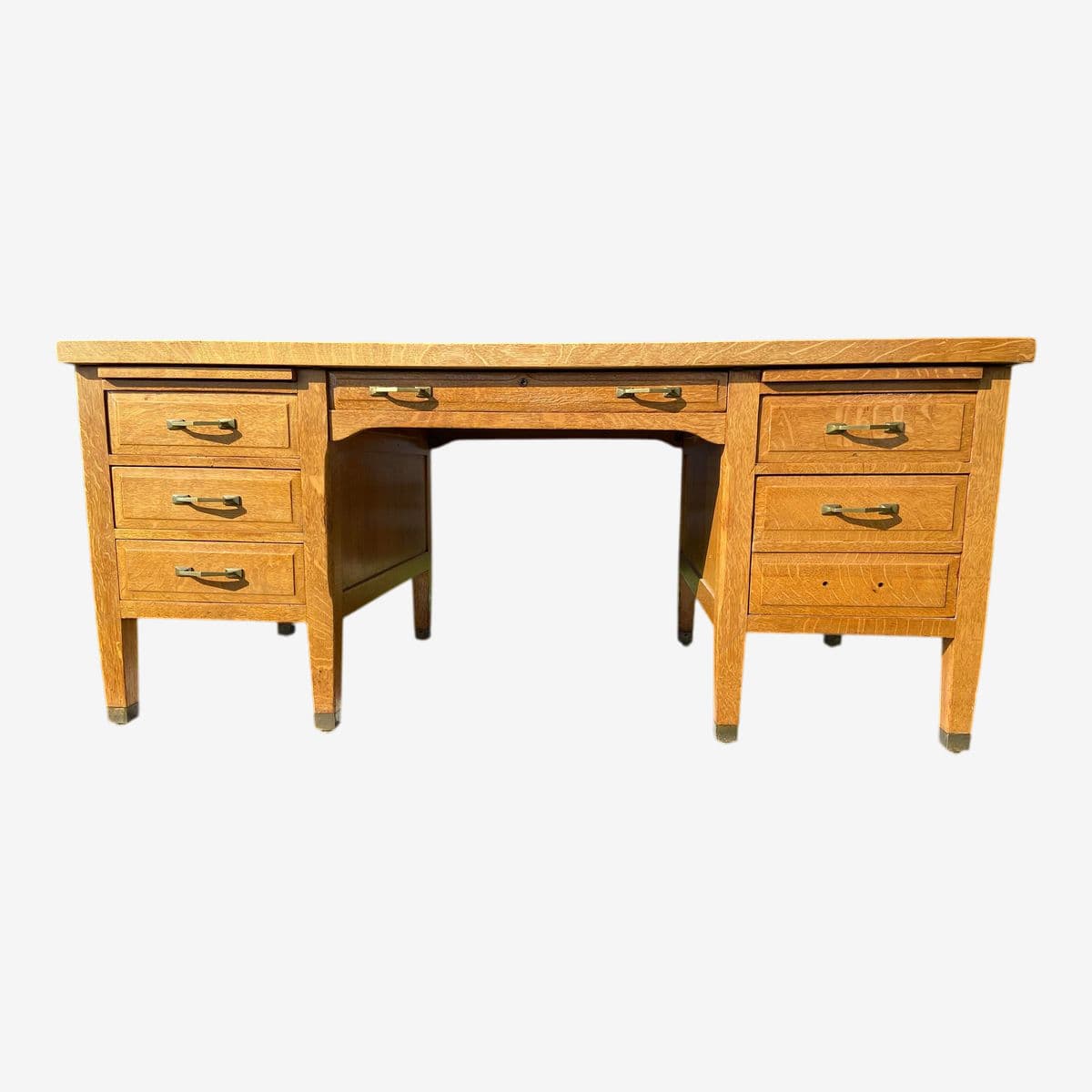 1920s Antique Quarter Sawn Executive Oak Writing Desk - Image 1