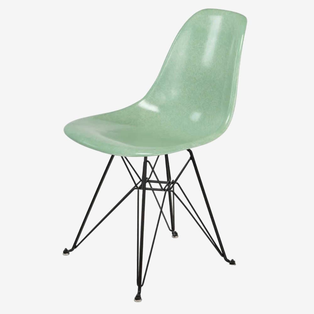 Modenica Case Study Furniture Shell Chair